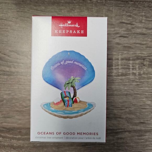 Hallmark Keepsake Christmas Ornament Oceans of Good Memories Beach Gifts NWT - Picture 1 of 4